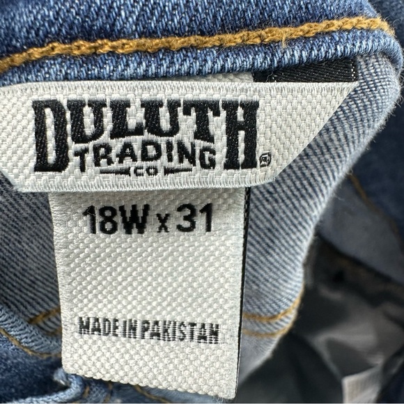 DULUTH 18W Plus Size Straight Leg Lightweight Stretch Denim Jeans - Picture 6 of 7